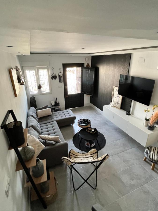 Prachtig Gemoderniseerde Woning Op 250 Meter Van Het Strand サンタ・ポラ エクステリア 写真