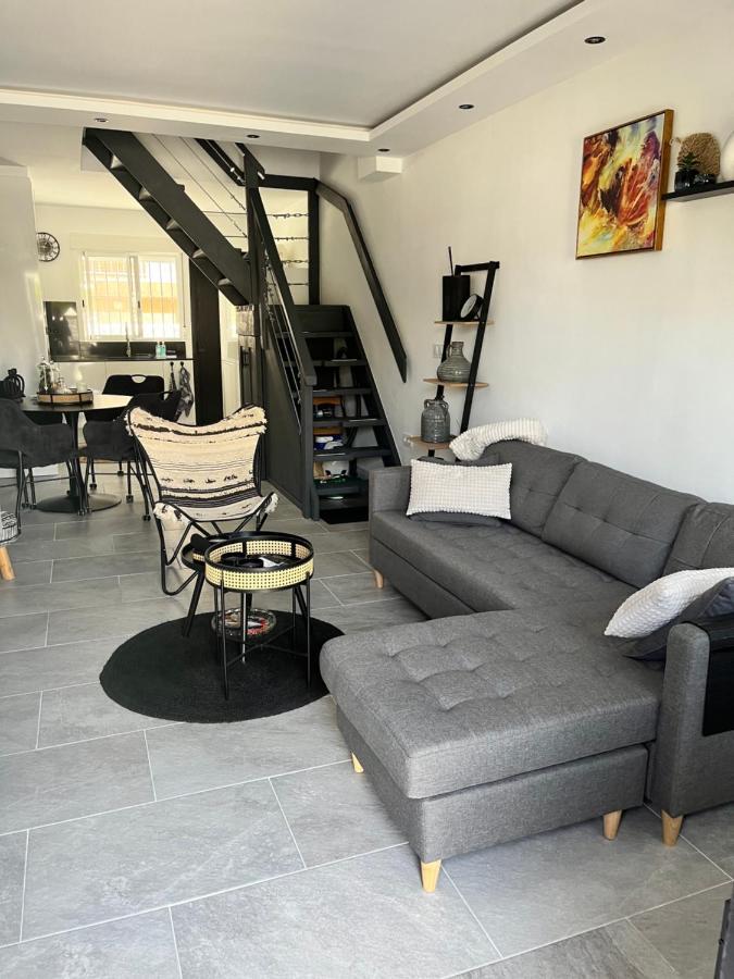 Prachtig Gemoderniseerde Woning Op 250 Meter Van Het Strand サンタ・ポラ エクステリア 写真